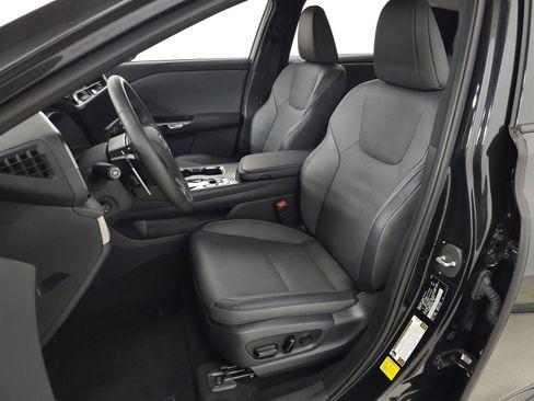 Certified 2025 Lexus RZ 300e w/ Accessory Package (2T) FWD image 16