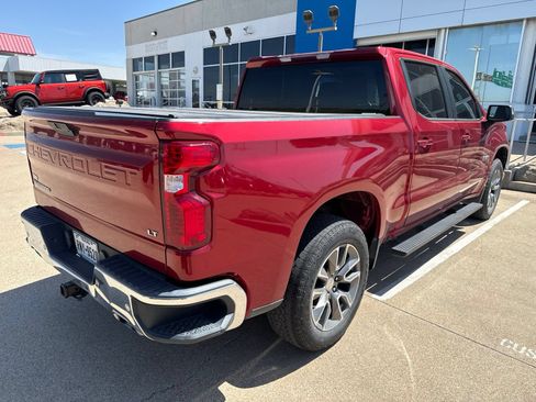 Used 2022 Chevrolet Silverado 1500 LT w/ Z71 Off-Road Package AWD/4WD image 7