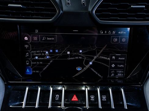 Used 2020 Lamborghini Urus image 53