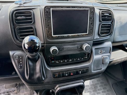 Used 2025 RAM ProMaster 2500 w/ Convenience Group FWD image 21