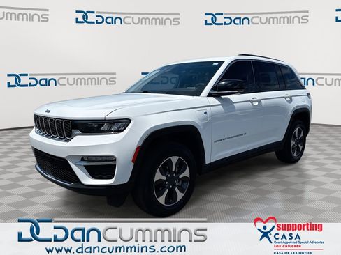 Used 2023 Jeep Grand Cherokee 4WD 4xe image 1