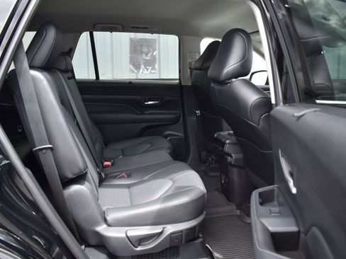 Certified 2024 Toyota Grand Highlander AWD Hybrid image 23