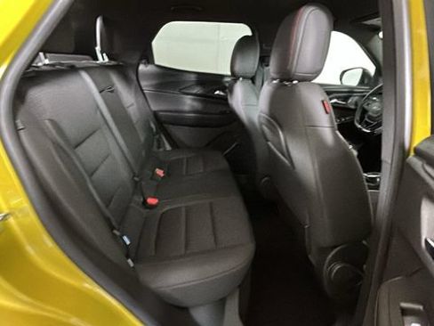 Used 2023 Chevrolet TrailBlazer RS w/ Technology Package AWD/4WD image 29