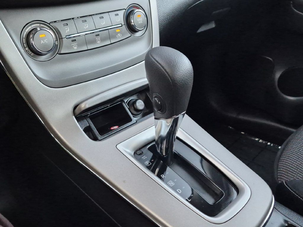 Used 2014 Nissan Sentra S FWD image 26