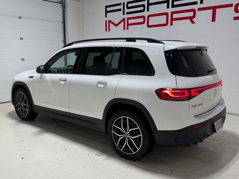 Used 2022 Mercedes-Benz EQB 300 4MATIC w/ AMG Night Package image 8