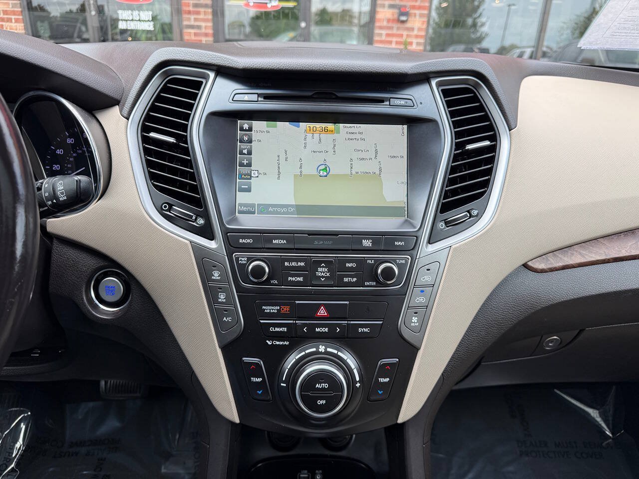 Used 2017 Hyundai Santa Fe FWD image 14