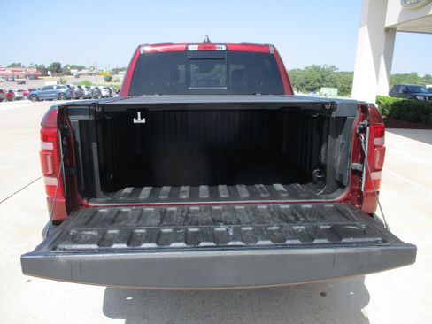 Used 2023 RAM 1500 Laramie AWD/4WD image 8