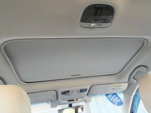 Used 2018 Subaru Outback 3.6R Limited image 19