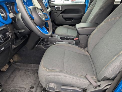 Used 2024 Jeep Gladiator Sport image 14