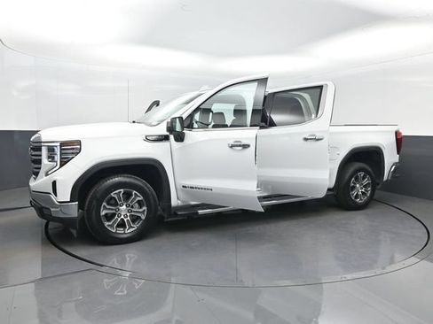 Used 2024 GMC Sierra 1500 SLT RWD image 35