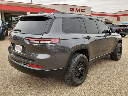 Used 2023 Jeep Grand Cherokee L Laredo AWD/4WD image 4