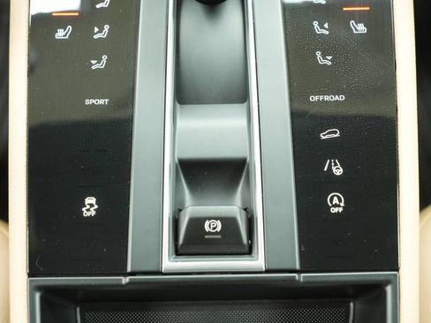 New 2026 Porsche Macan image 22