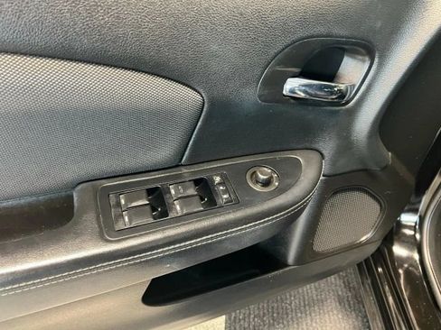 Used 2014 Dodge Avenger SXT w/ Blacktop Package FWD image 6