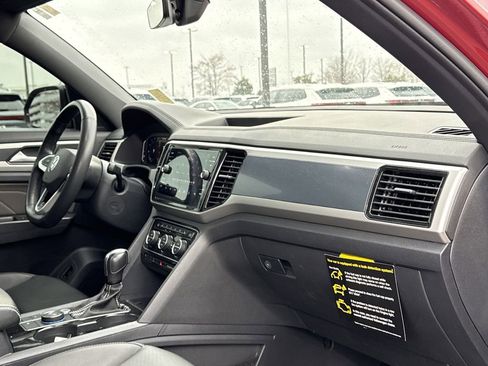 Used 2023 Volkswagen Atlas Cross Sport SEL R-Line image 18