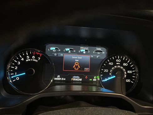 Used 2017 Ford F150 Platinum w/ Technology Package image 11