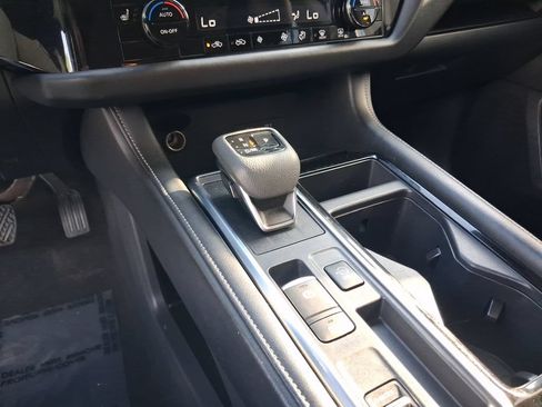 Certified 2023 Nissan Pathfinder SV FWD image 22