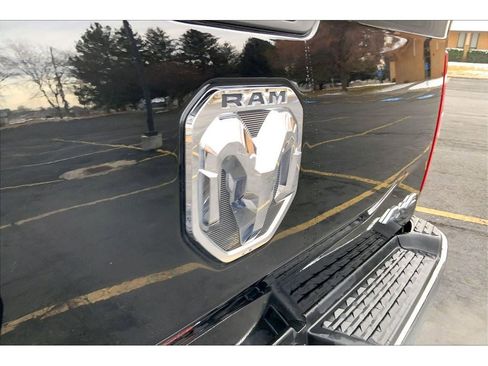 Used 2024 RAM 2500 Big Horn image 32