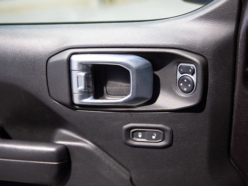 Used 2023 Jeep Wrangler Unlimited AWD/4WD image 19