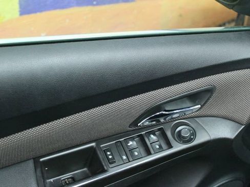 Used 2015 Chevrolet Cruze LT w/ RS Package image 8