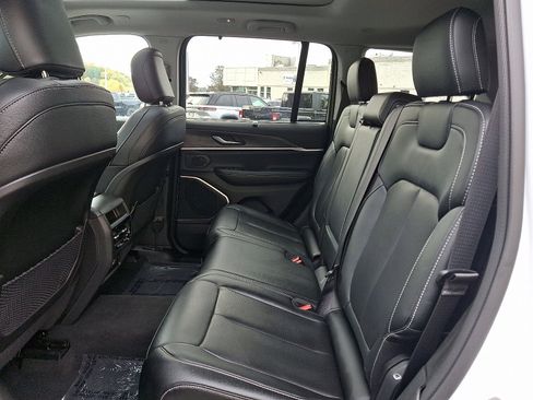 Used 2023 Jeep Grand Cherokee 30th Anniversary image 10