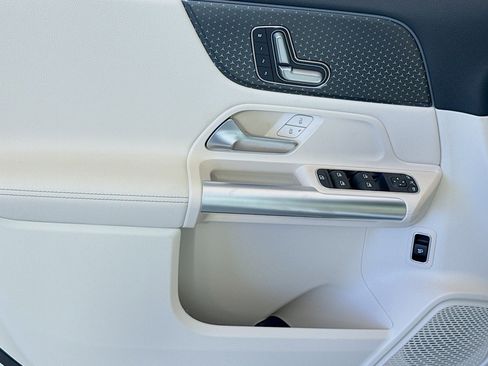 New 2025 Mercedes-Benz GLA 250 image 16