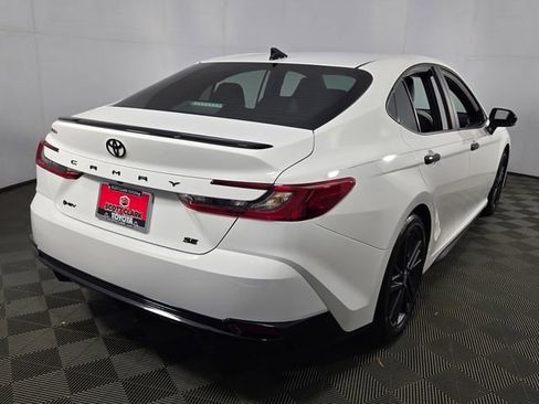 Used 2026 Toyota Camry SE Nightshade image 8