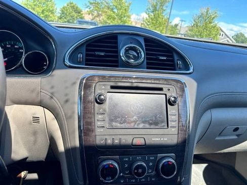 Used 2017 Buick Enclave Leather w/ Trailering Package AWD/4WD image 11