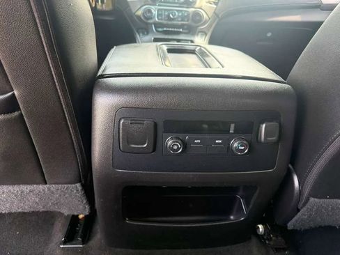 Used 2017 Chevrolet Suburban LT AWD/4WD image 16