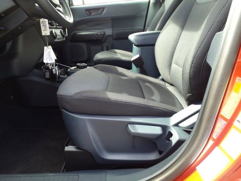 Used 2024 Ford Maverick XL image 9