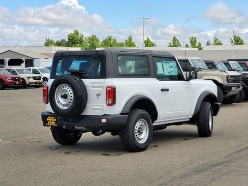 New 2026 Ford Bronco 2-Door AWD/4WD image 4