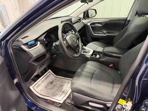 Used 2019 Toyota RAV4 XLE image 6