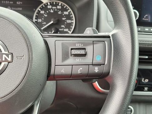 Used 2023 Nissan Rogue SV FWD image 21