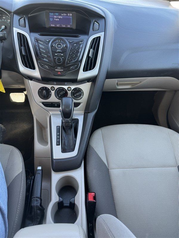 Used 2014 Ford Focus SE FWD image 17