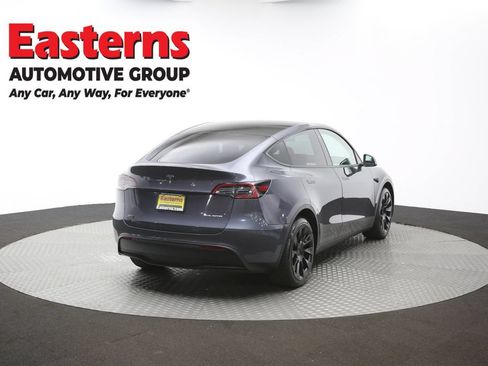 Used 2021 Tesla Model Y Long Range AWD/4WD image 34