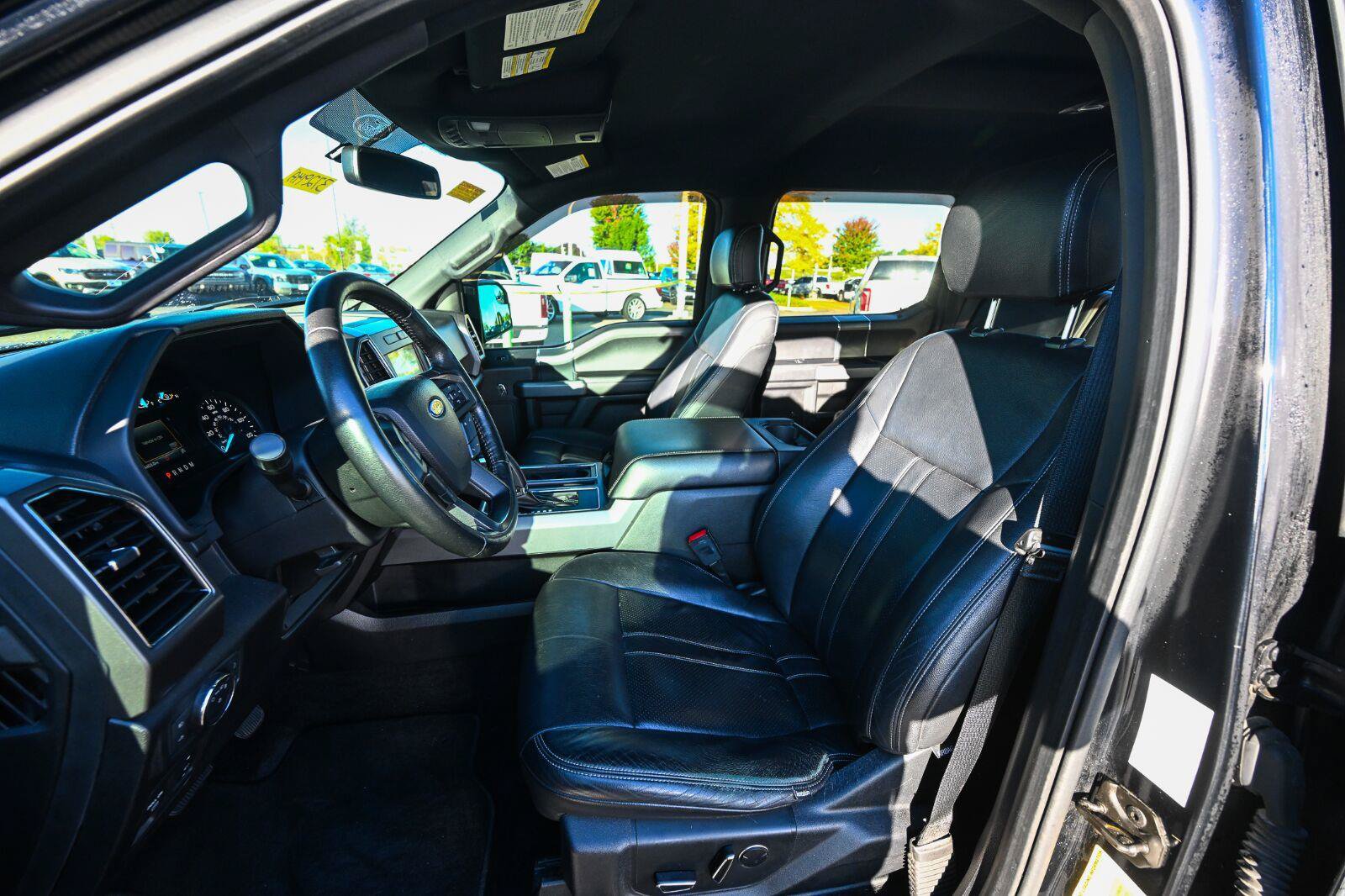 Used 2018 Ford F150 XLT w/ Equipment Group 302A Luxury AWD/4WD image 18
