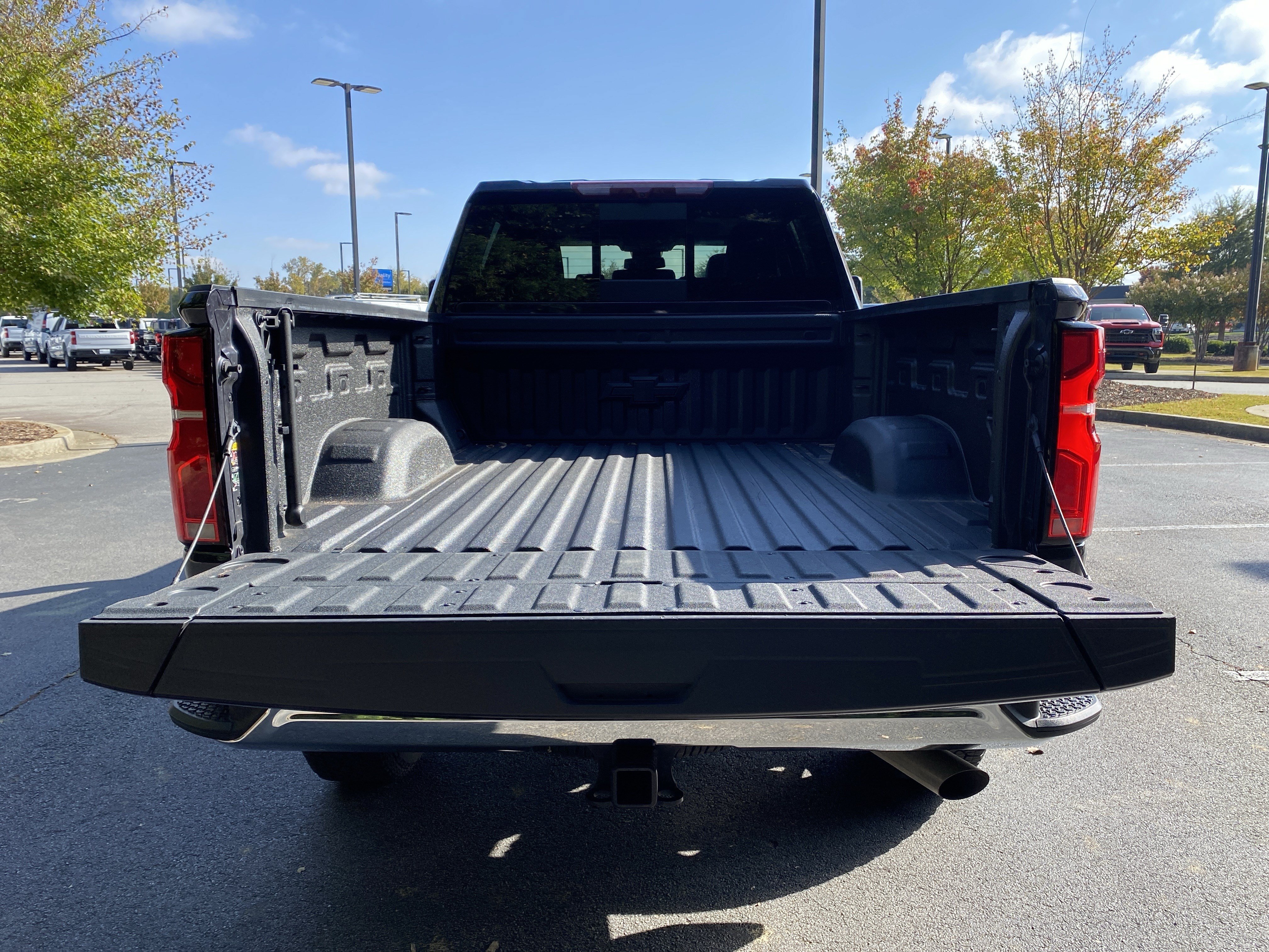 Used 2024 Chevrolet Silverado 2500 LTZ w/ LTZ Plus Package AWD/4WD image 12