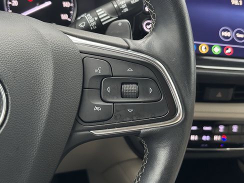 Used 2021 Buick Envision Essence image 25