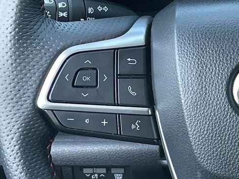 Used 2025 Toyota Sienna XSE AWD/4WD image 14
