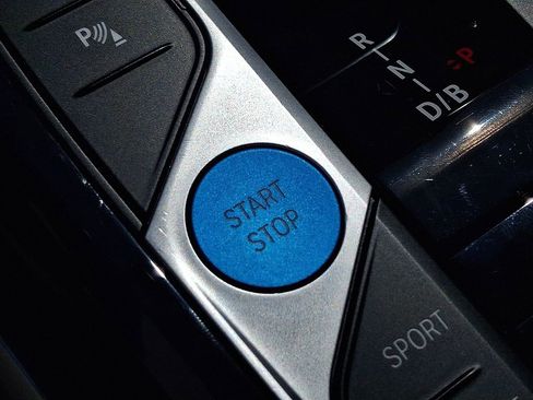 Certified 2024 BMW i4 xDrive40i image 24