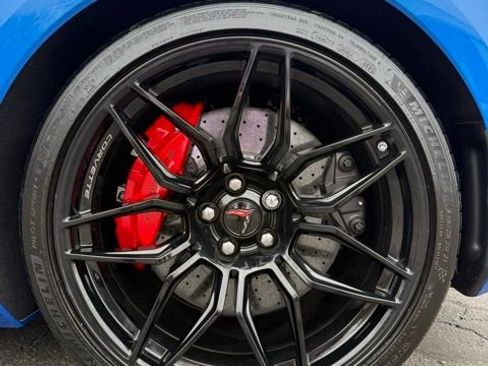 Used 2024 Chevrolet Corvette Z06 w/ Stealth Interior Trim Package RWD image 35