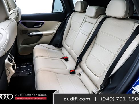 Used 2025 Mercedes-Benz GLC 300 w/ Winter Package image 8