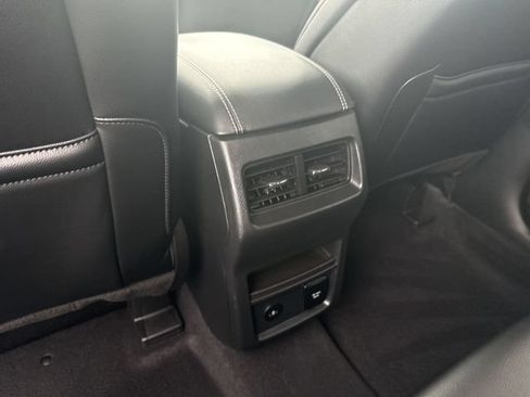 Used 2023 Ford Edge Titanium AWD/4WD image 23