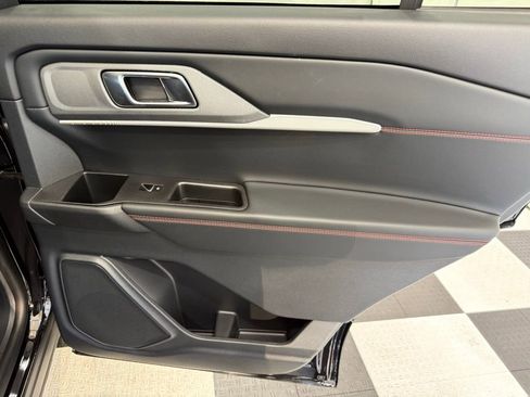 New 2026 Ford Explorer ST-Line w/ ST-Line Street Pack image 27