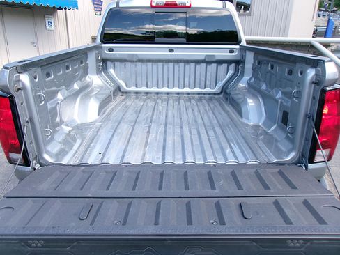 Used 2023 Chevrolet Colorado Trail Boss w/ Advanced Trailering Package image 9