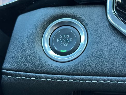 Used 2024 Chevrolet Colorado LT w/ LT Convenience Package III image 24