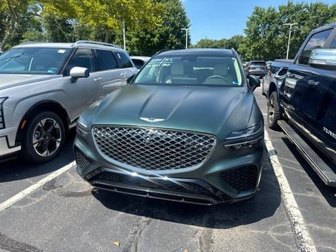 Used 2024 Genesis GV70 3.5T Sport w/ Sport Advanced Package AWD/4WD image 4