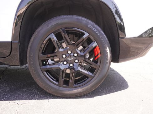 Used 2023 Chevrolet Traverse Premier w/ Redline Edition FWD image 34
