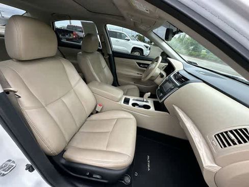 Used 2016 Nissan Altima 2.5 SL w/ 2.5 Technology Package FWD image 23