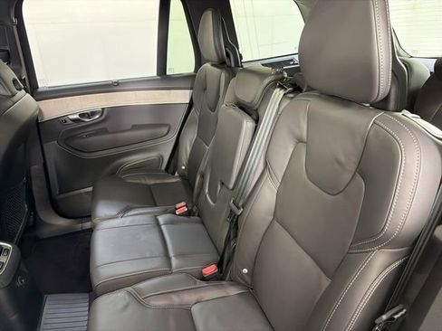 Certified 2025 Volvo XC90 T8 Ultra w/ Protection Package Premier AWD/4WD image 30