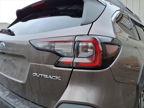 Used 2024 Subaru Outback Premium image 13